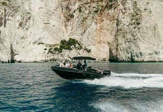 shipwreck blue caves zakynthos cruise