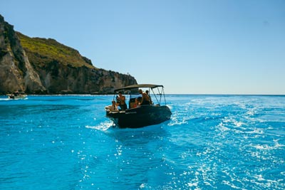 shipwreck blue caves zakynthos cruise
