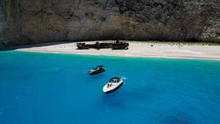 shipwreck blue caves zakynthos cruise