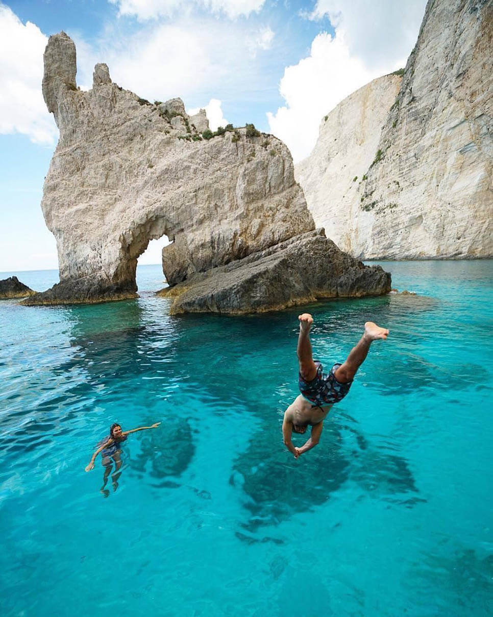 shipwreck blue caves zakynthos cruise